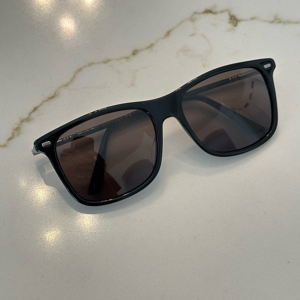Men’s Gucci Wayfarer Sunglasses - EUC!
